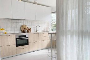 Freddies - pet friendly! last minute discount!